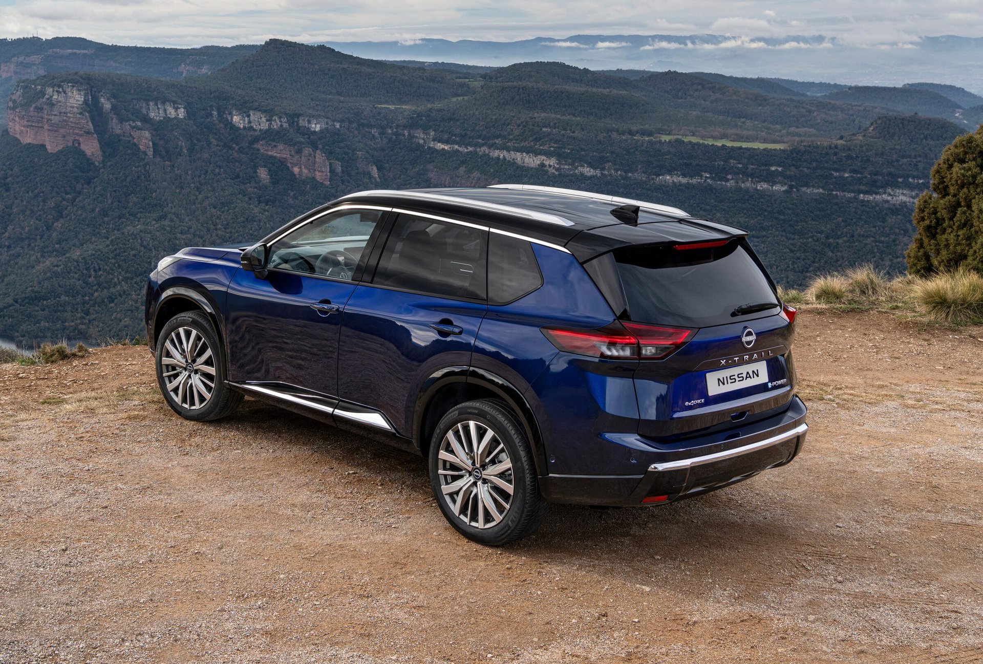 Nissan X-Trail - 4