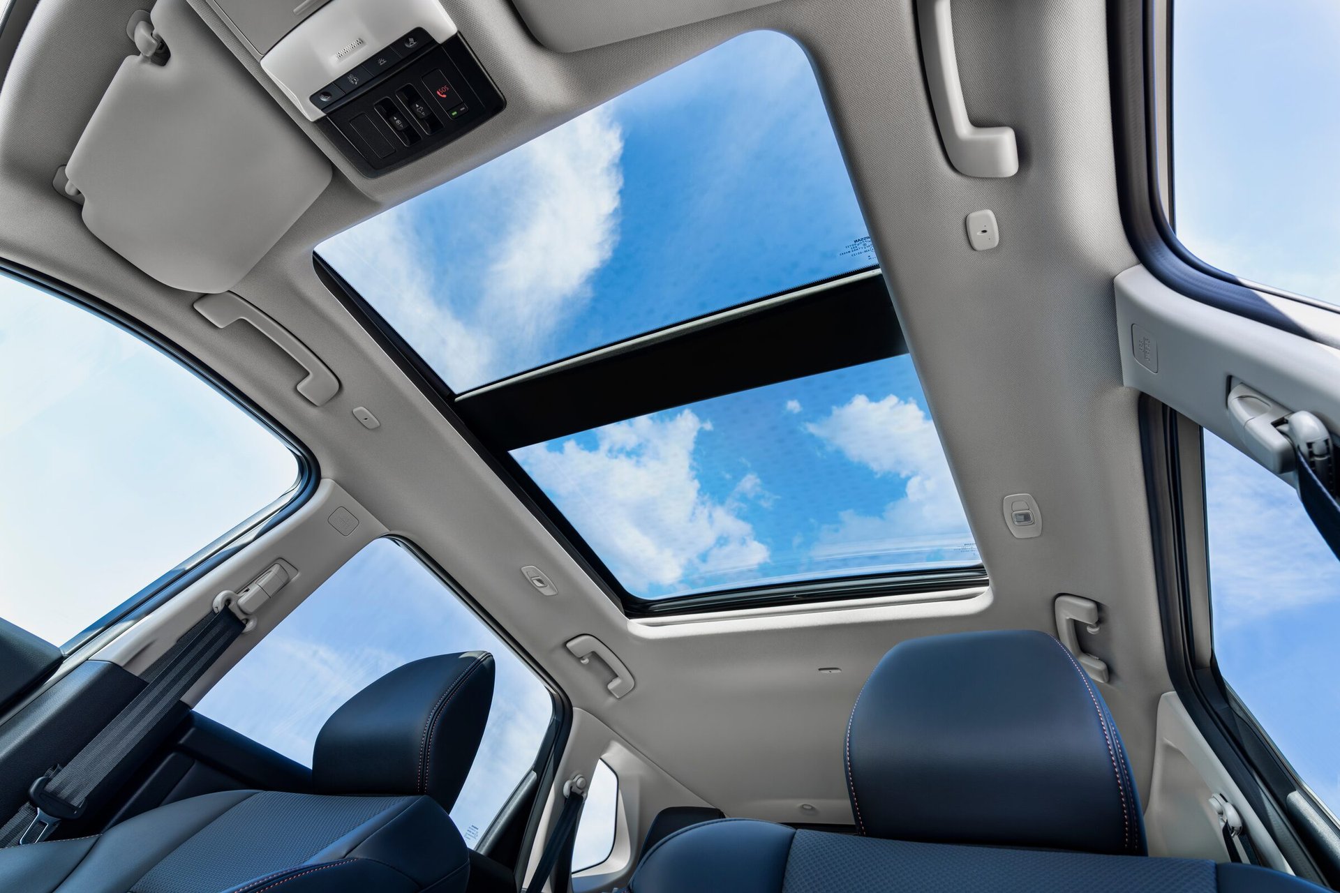 Nissan X-Trail - Enterijer 4